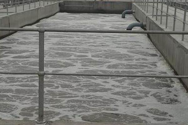 污水曝氣池出現(xiàn)泡沫是什么原因，用什么消泡劑可以解決泡沫？