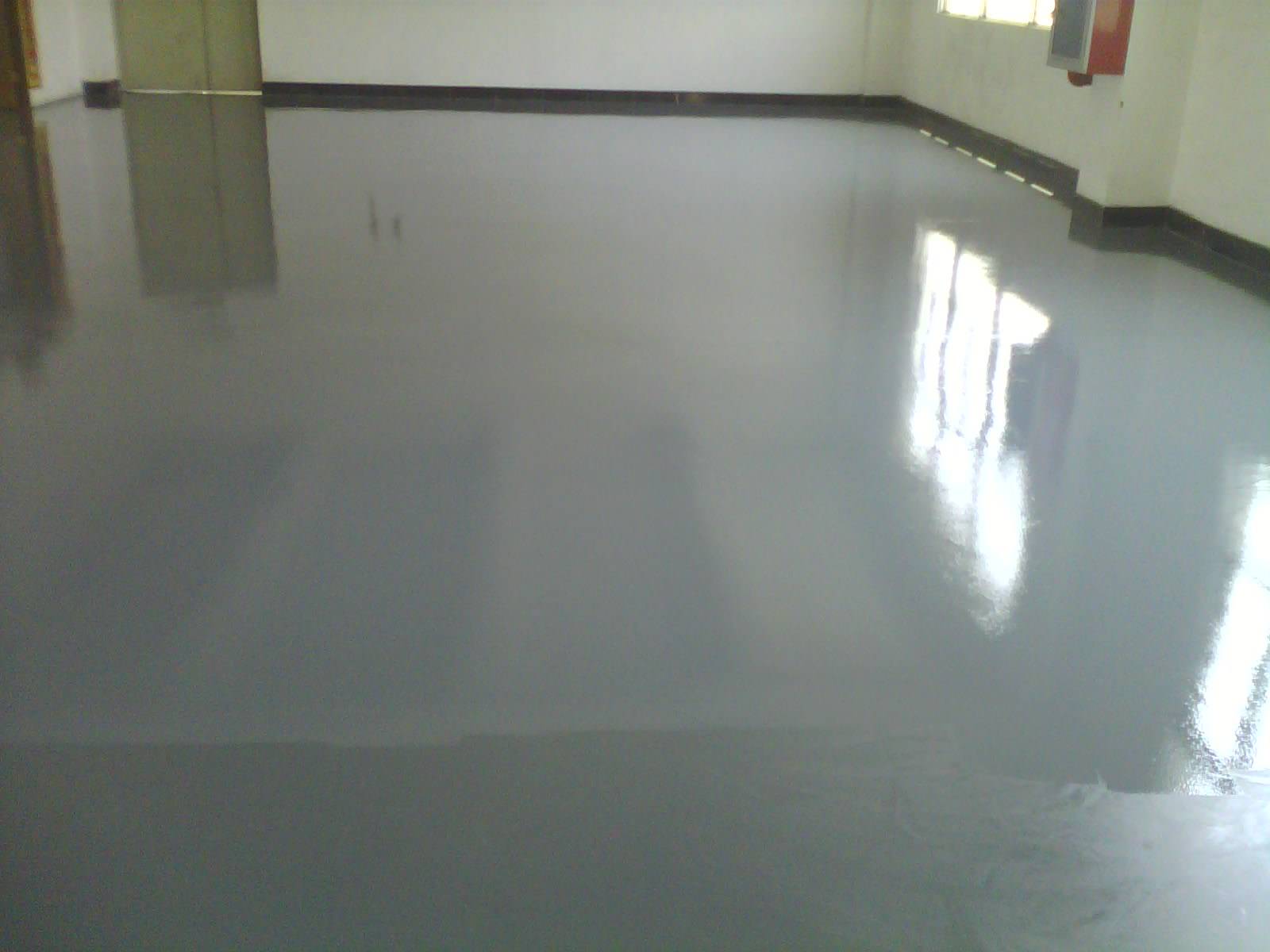 罩光漆出現(xiàn)泡沫什么原因，可以使用罩光漆消泡劑嗎？