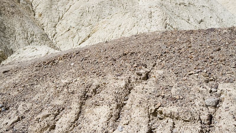 水泥砂漿出現(xiàn)泡沫怎么辦？用什么方法解決好？